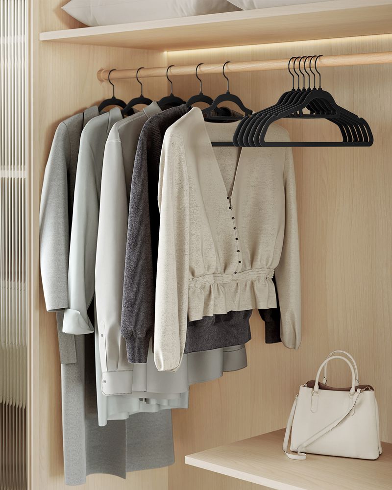 Velvet Clothes Hangers | Non Slip Space Saving Wardrobe Set