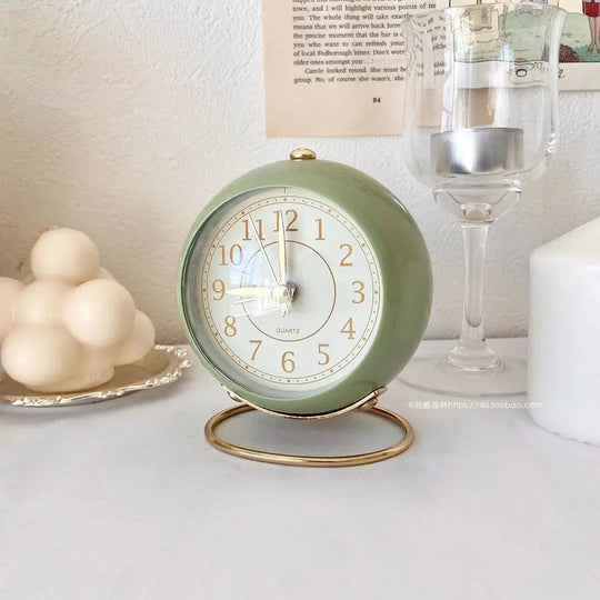 Retro Alarm Clock | Brass-Tone Ring Stand Design
