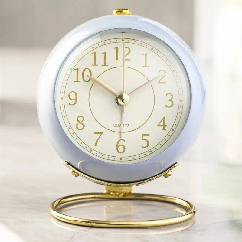 Vintage-Style Alarm Clock | Silent Quartz Desk Clock